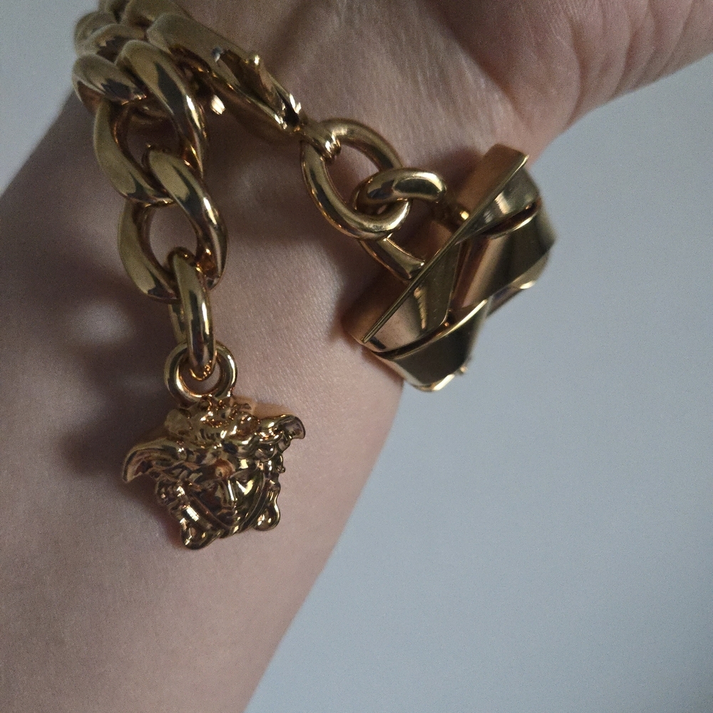Authentic Versace Medusa Bond Bracelet LIKE NEW - Picture 7 of 15